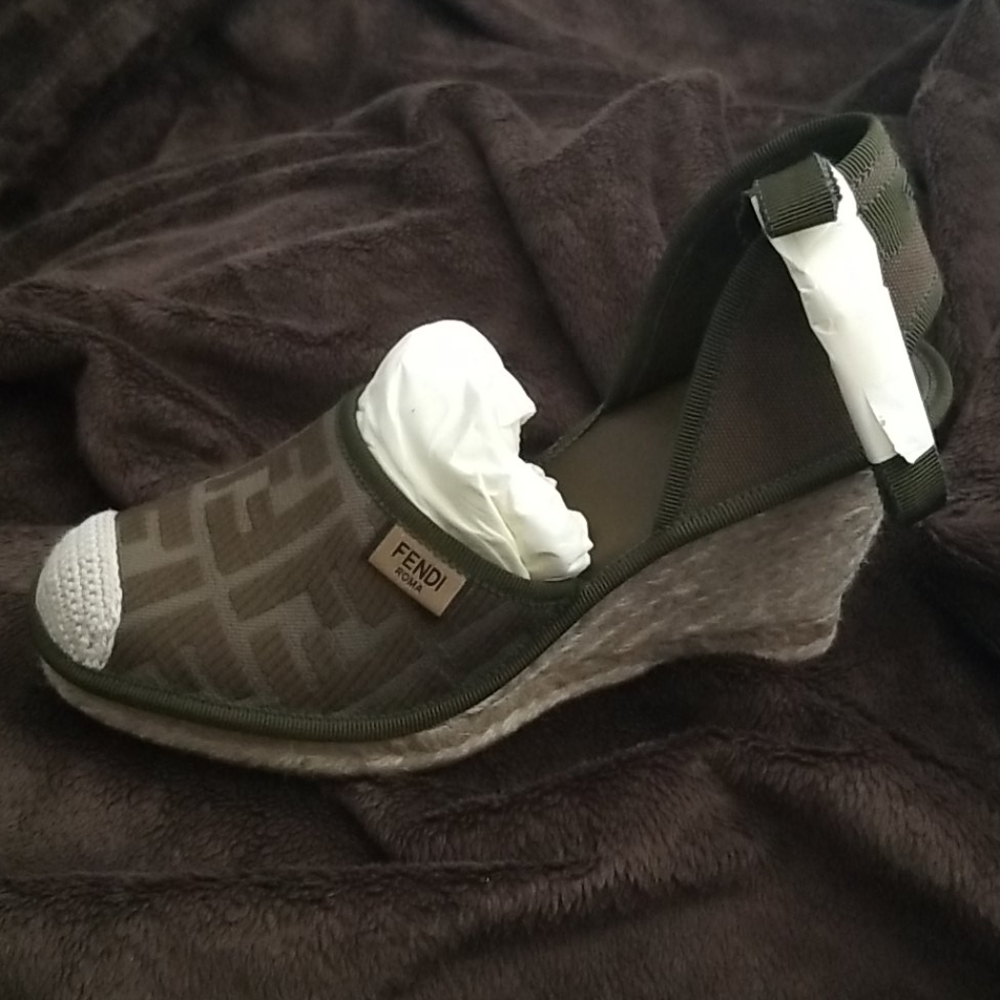 🚫SOLD❌🔥FENDI CANVAS ESPADRILLES - Picture 10 of 16